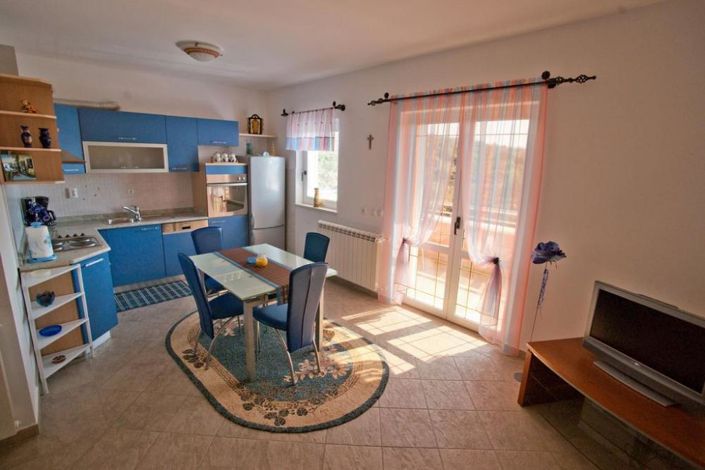 Image No.10-10 Bed Property for sale