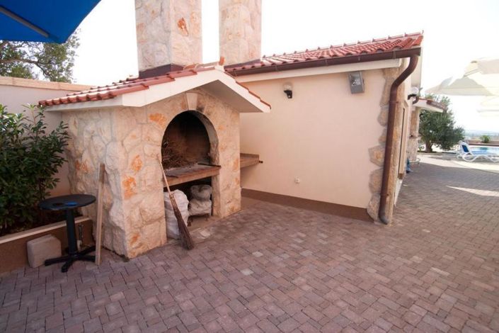 Image No.3-10 Bed Property for sale