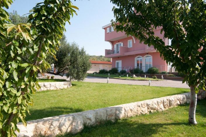 Image No.4-10 Bed Property for sale