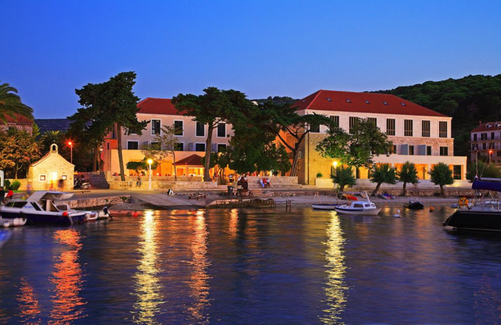 Image No.1-Propriété de 28 chambres à vendre à Croatie