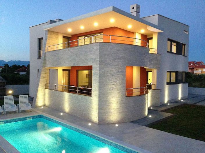 Image No.1-Propriété de 6 chambres à vendre à Croatie