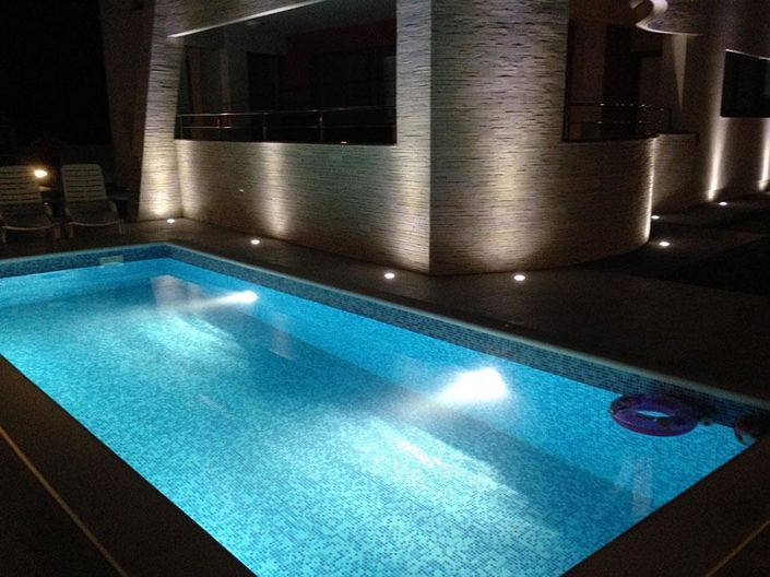 Image No.11-6 Bed Property for sale