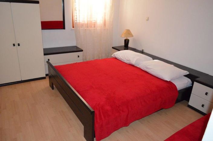 Image No.23-10 Bed Property for sale