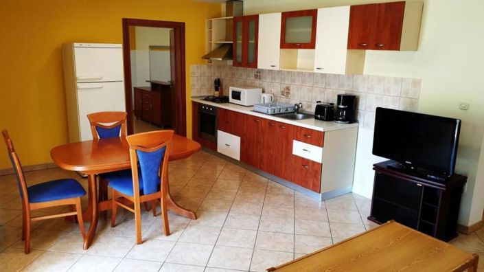 Image No.15-7 Bed Property for sale