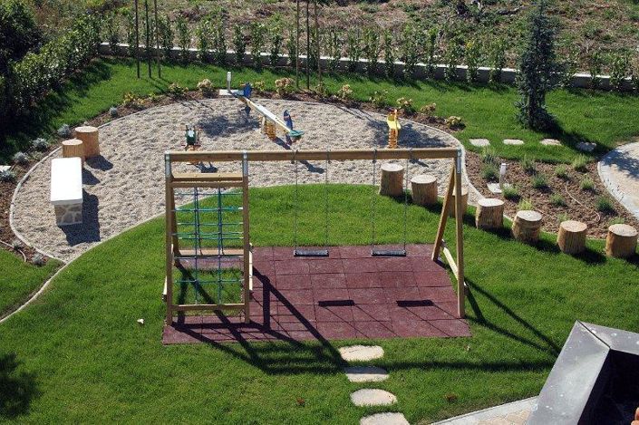 Image No.13-8 Bed Property for sale