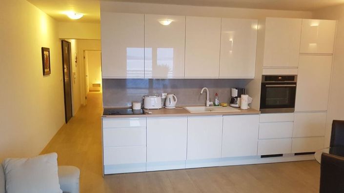 Image No.8-7 Bed Property for sale