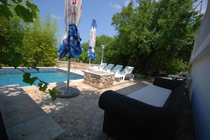 Image No.15-5 Bed Property for sale