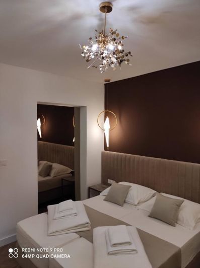 Image No.13-13 Bed Property for sale