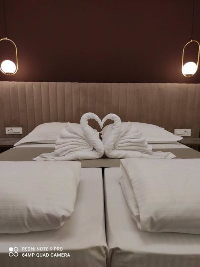 Image No.23-13 Bed Property for sale