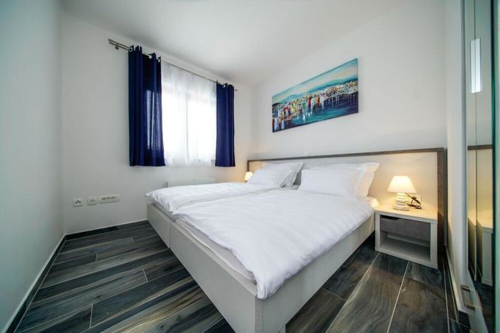 Image No.11-4 Bed Property for sale