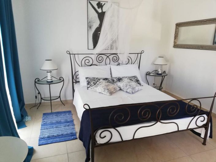 Image No.17-4 Bed Property for sale