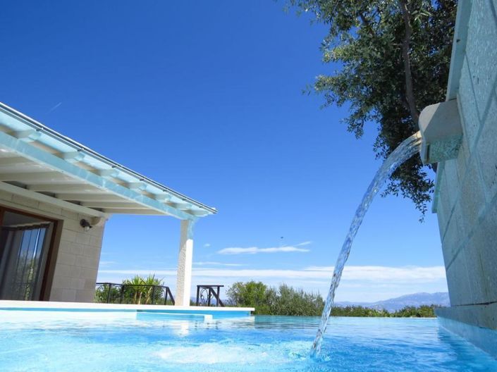 Image No.8-3 Bed Property for sale