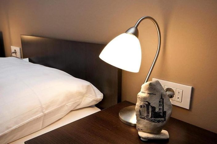 Image No.11-6 Bed Property for sale