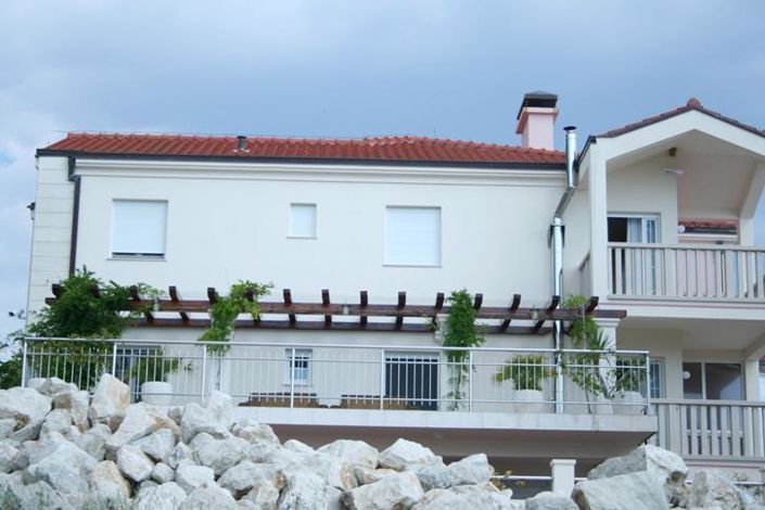 Image No.6-8 Bed Property for sale