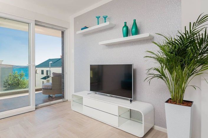 Image No.6-5 Bed Property for sale