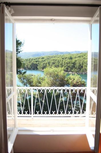 Image No.9-5 Bed Property for sale