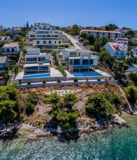 Image No.4-4 Bed Property for sale