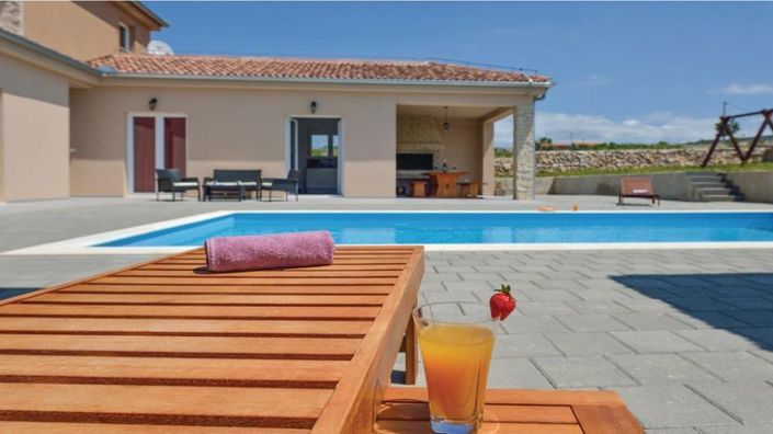 Image No.3-4 Bed Property for sale