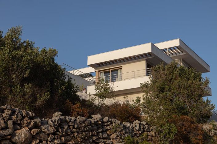 Image No.17-4 Bed Property for sale