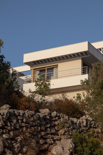 Image No.18-4 Bed Property for sale