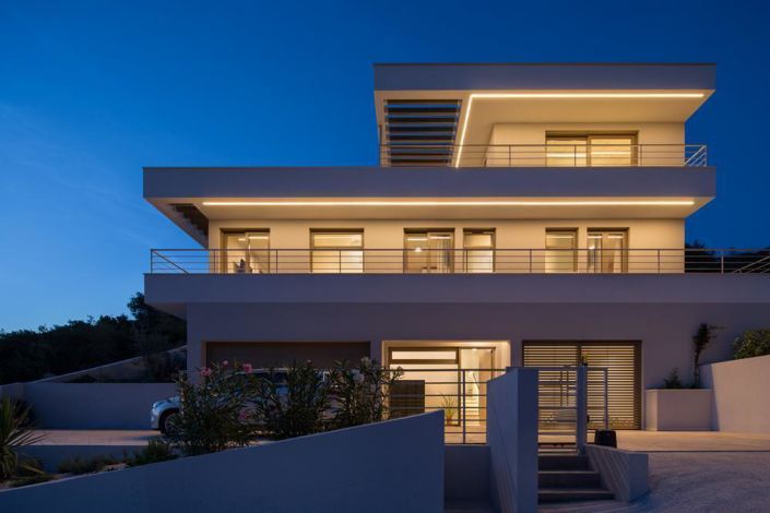 Image No.23-4 Bed Property for sale