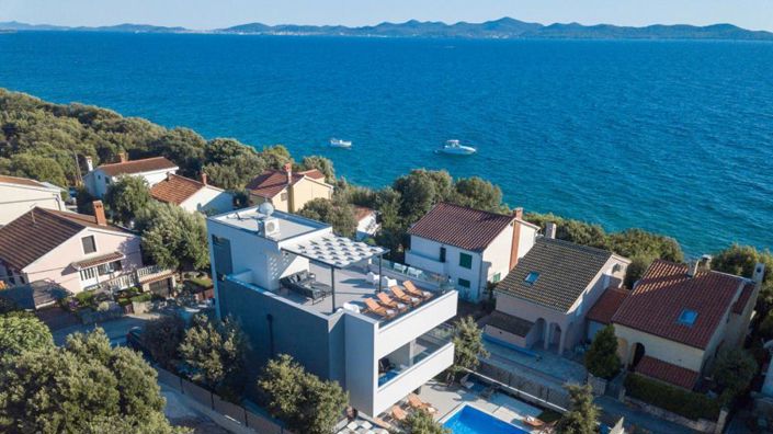 Image No.1-Propriété de 4 chambres à vendre à Croatie
