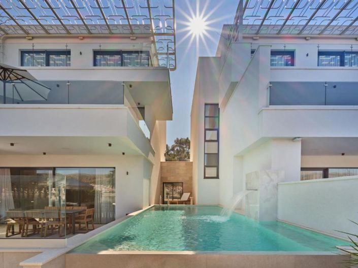 Image No.4-5 Bed Property for sale