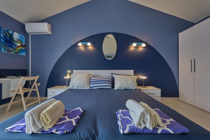 Image No.16-5 Bed Property for sale