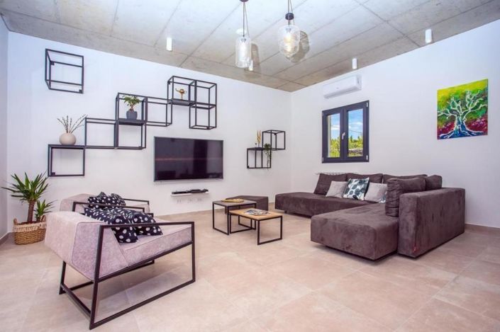 Image No.16-3 Bed Property for sale