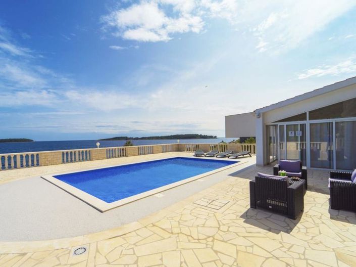 Image No.7-4 Bed Property for sale