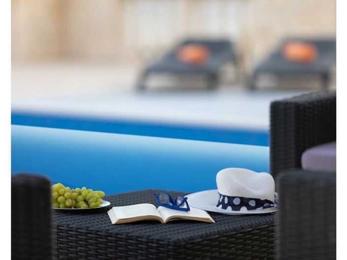 Image No.9-4 Bed Property for sale