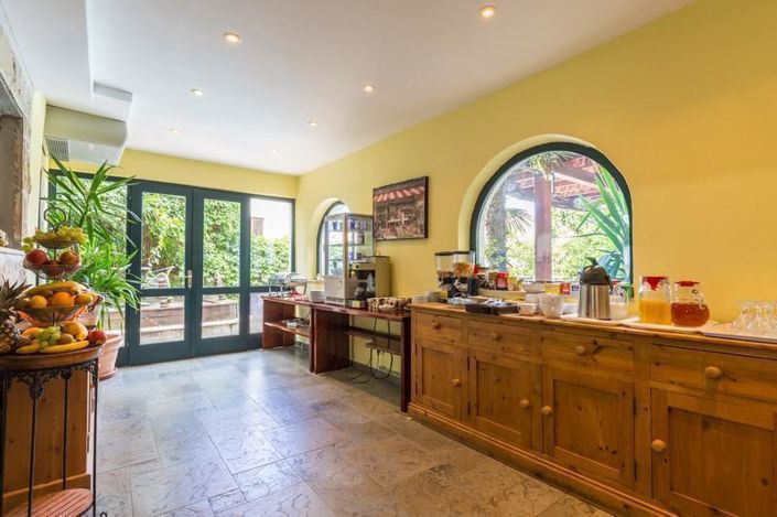 Image No.14-13 Bed Property for sale