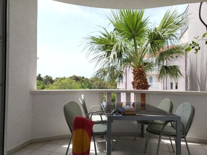 Image No.2-19 Bed Property for sale