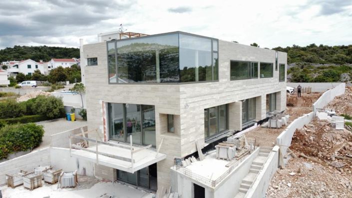 Image No.7-4 Bed Property for sale