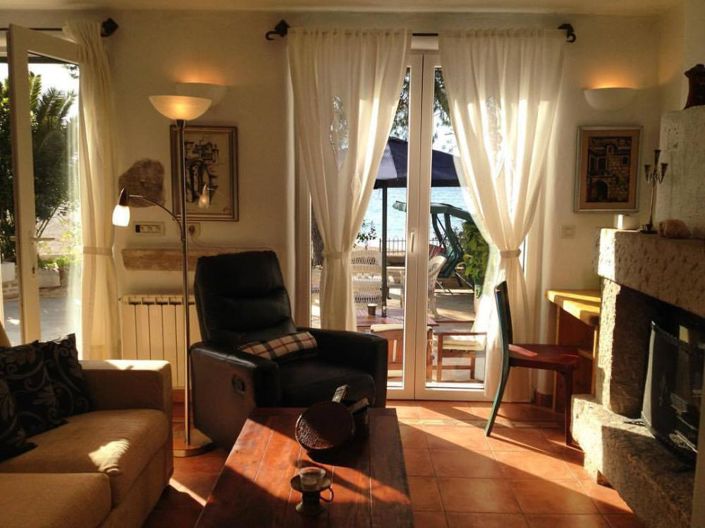 Image No.14-3 Bed Property for sale