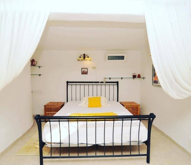 Image No.15-3 Bed Property for sale