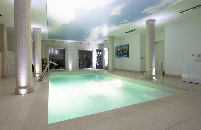 Image No.17-12 Bed Property for sale