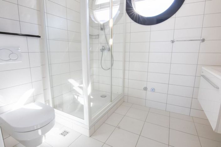 Image No.21-12 Bed Property for sale