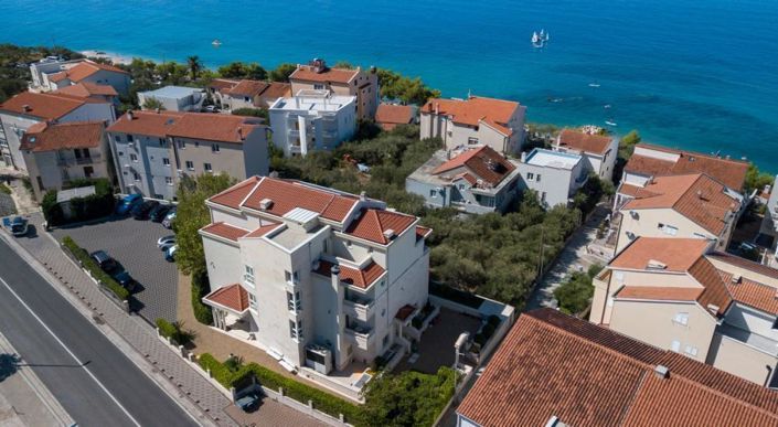 Image No.5-12 Bed Property for sale