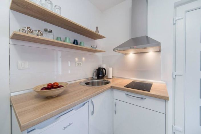 Image No.23-17 Bed Property for sale