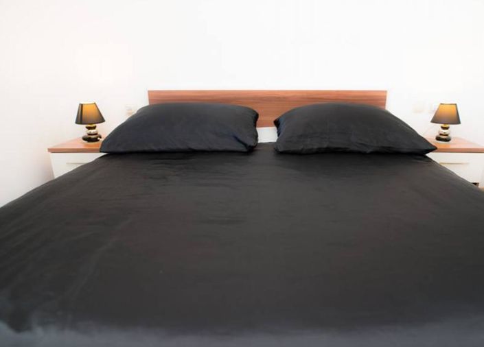 Image No.22-6 Bed Property for sale