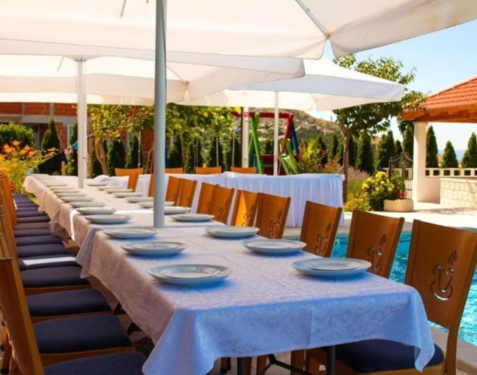 Image No.25-6 Bed Property for sale