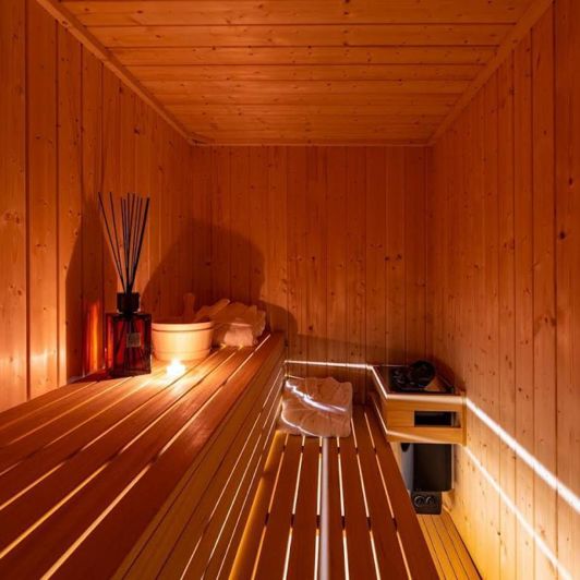 Image No.20-5 Bed Property for sale