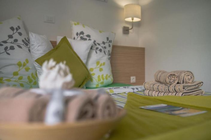 Image No.22-7 Bed Property for sale