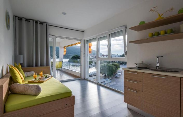 Image No.7-7 Bed Property for sale