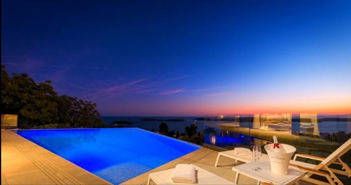 Image No.19-4 Bed Property for sale