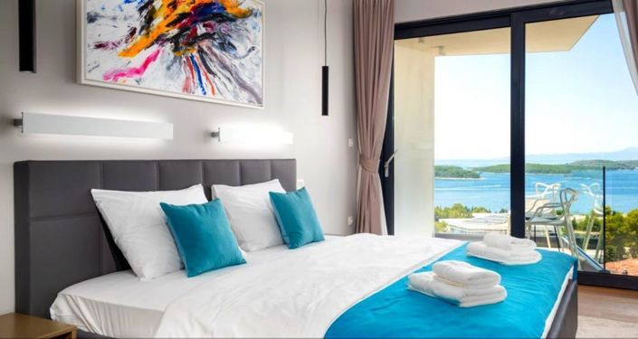 Image No.22-4 Bed Property for sale