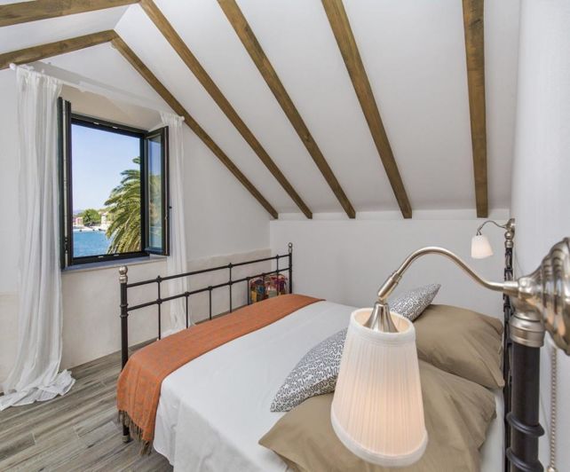 Image No.13-3 Bed Property for sale