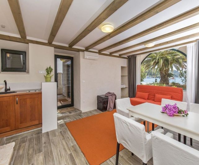 Image No.25-3 Bed Property for sale