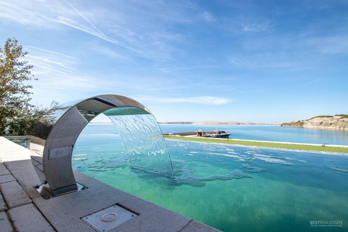 Image No.4-Propriété de 4 chambres à vendre à Croatie